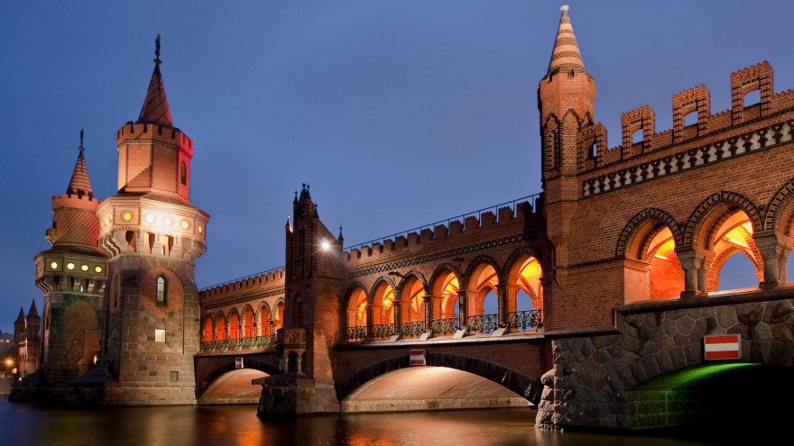 Oberbaumbrücke in Berlin Oberbaumbrücke in Berlin
